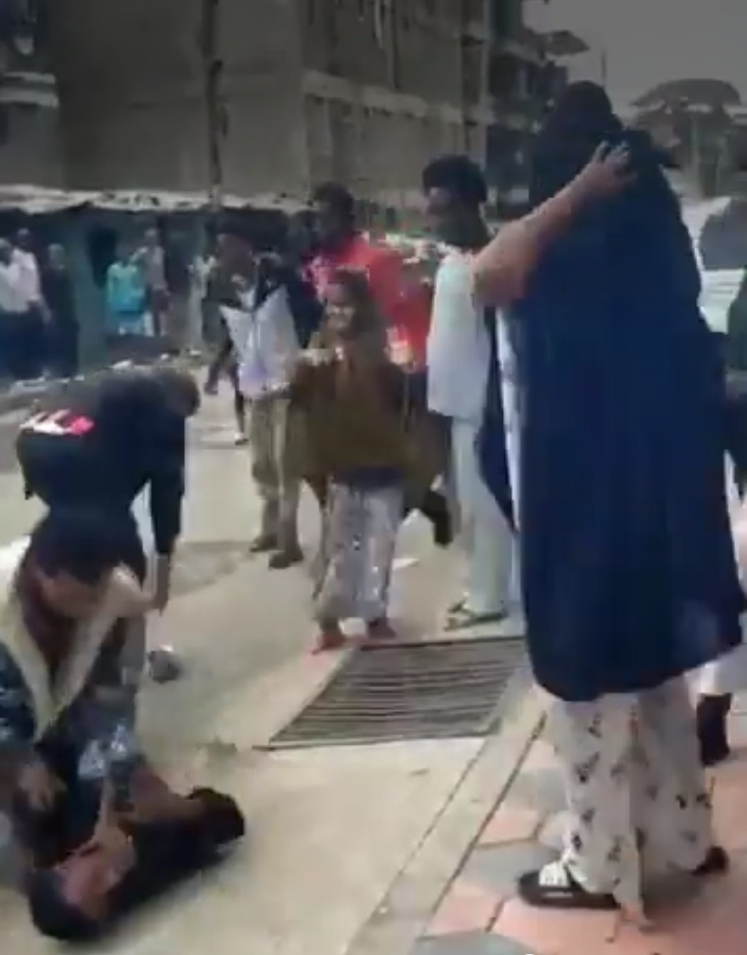 Group of Somali boys attack and st@b a 17 year old in Eastleigh